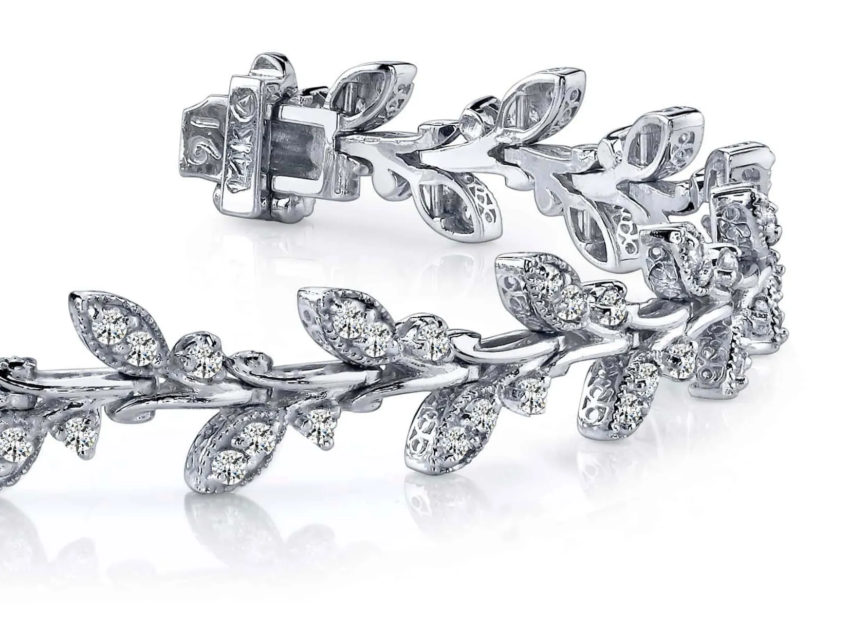 Vintage Style Leaf Diamond Bracelet with 2.97 ct.(finished) 2.0mm