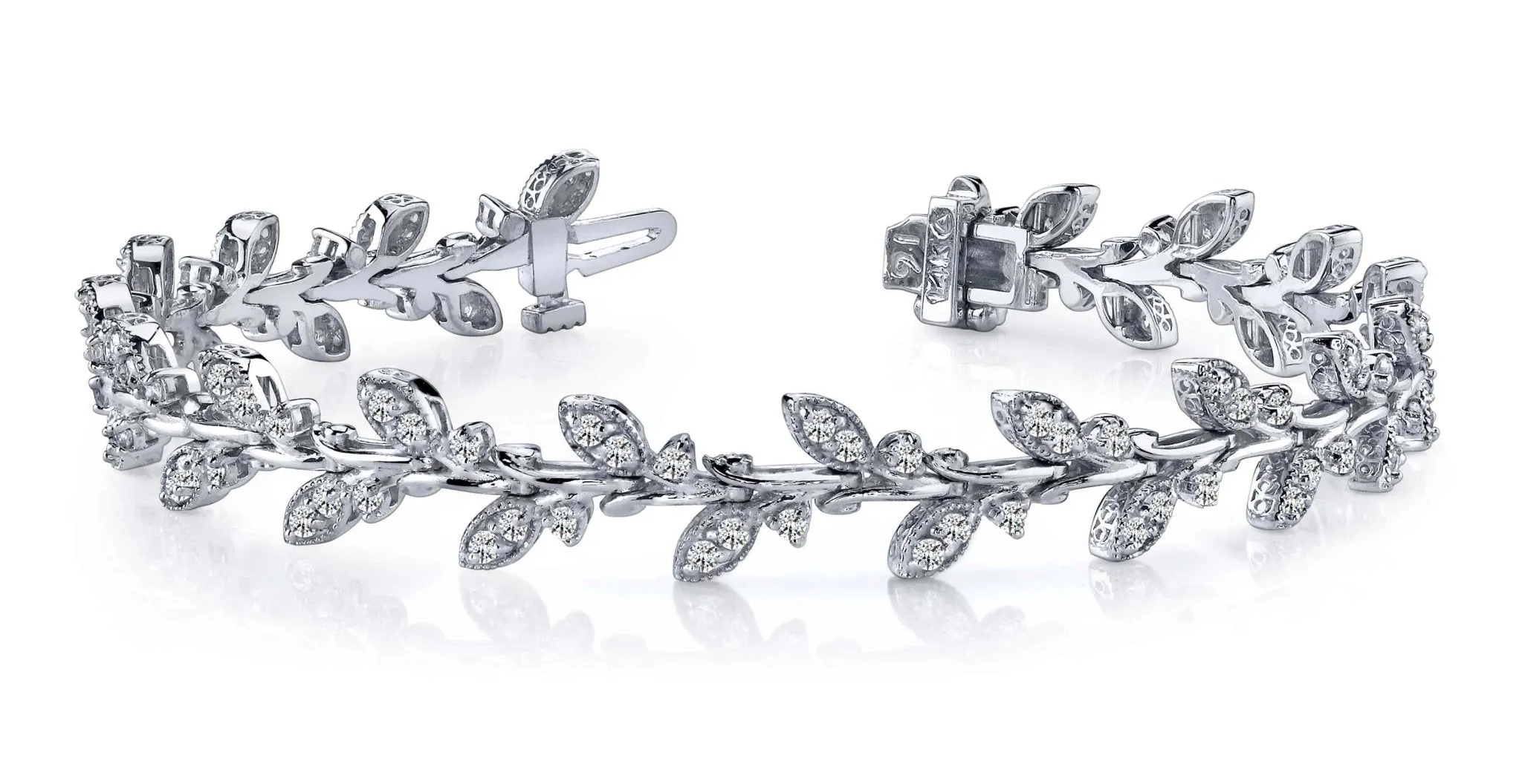 Vintage Style Leaf Diamond Bracelet with 2.97 ct.(finished) 2.0mm