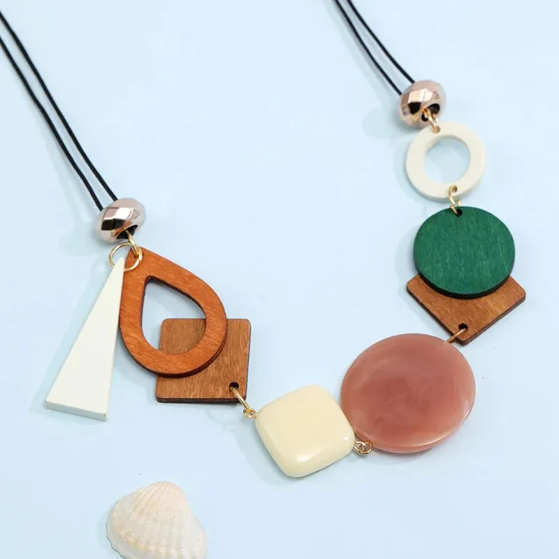 Vintage Wooden Geometric Pendant Necklace with Collar Handmade Ethnic Statement Bib Necklaces for Women Neck
