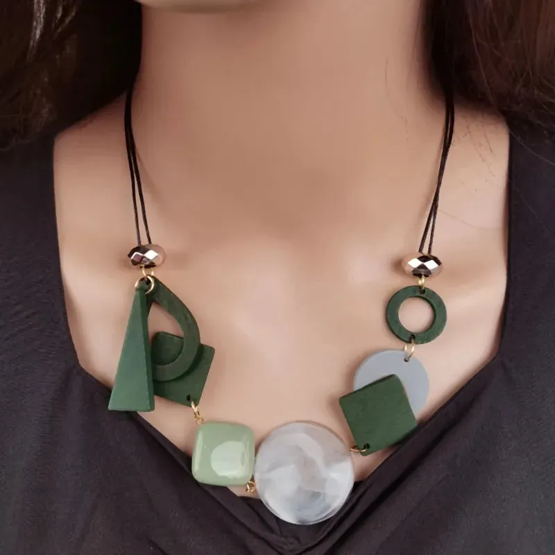 Vintage Wooden Geometric Pendant Necklace with Collar Handmade Ethnic Statement Bib Necklaces for Women Neck