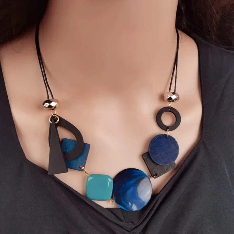 Vintage Wooden Geometric Pendant Necklace with Collar Handmade Ethnic Statement Bib Necklaces for Women Neck