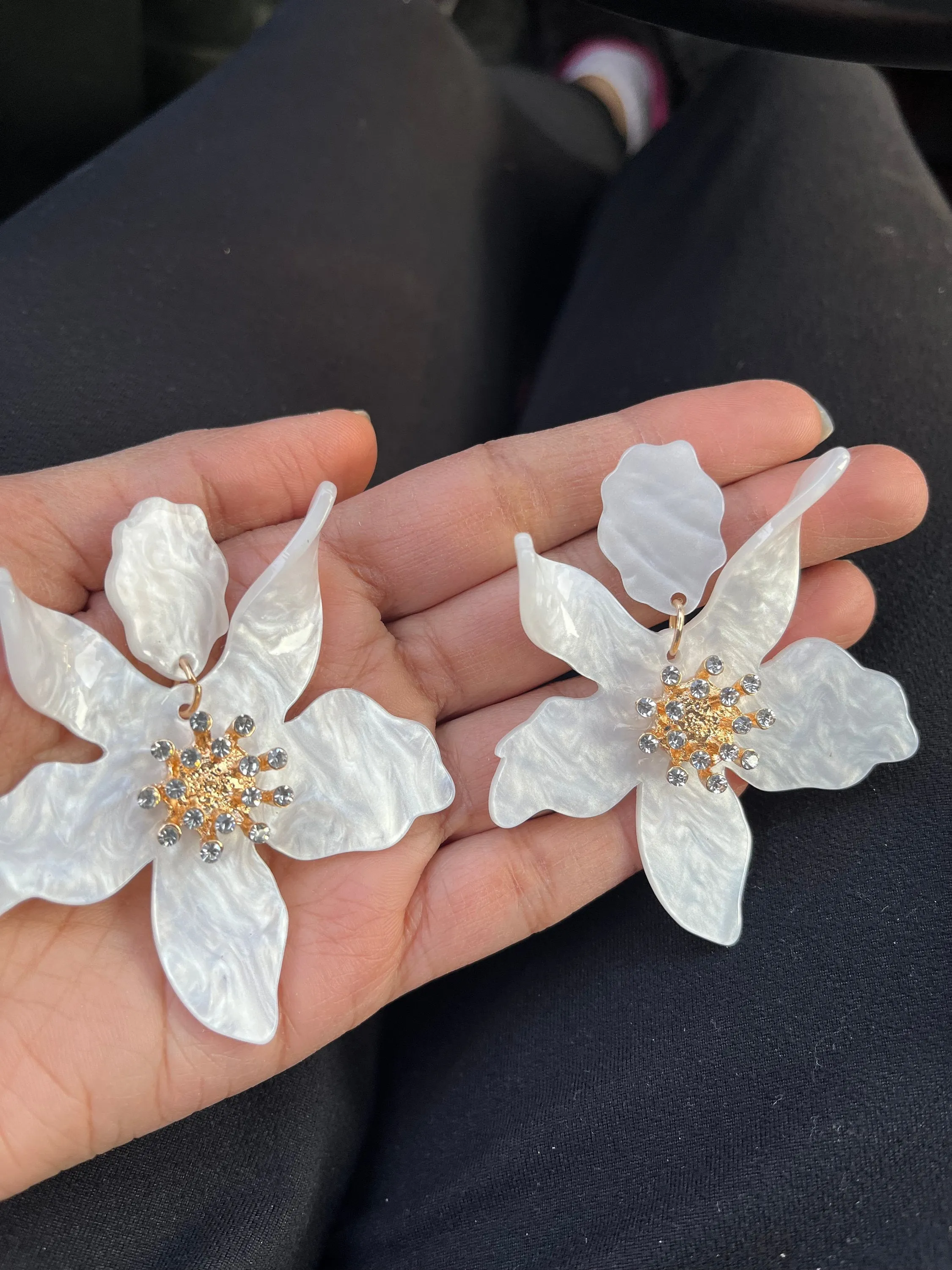 White flower earrings , huge white feathered earrings , large Snow White earrings , white earrings , big long white earrings acrylic floral