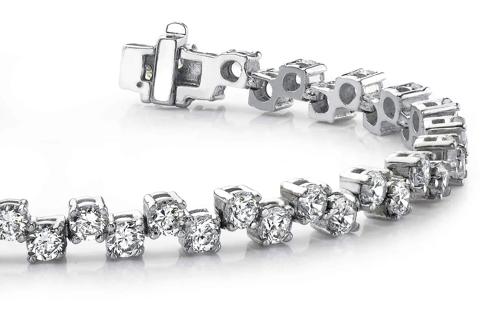 Zig Zag Diamond Bracelet with 4.06 ct.(finished) 2.4mm